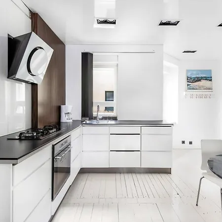 1br Modern And Luminous With Amenities Helsingfors