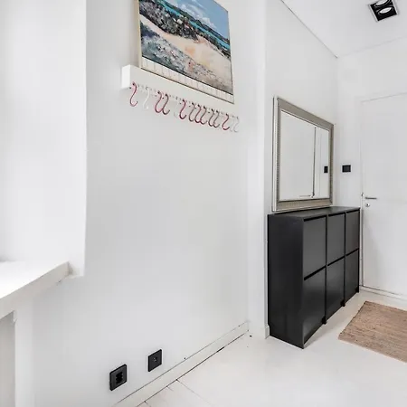 1br Modern And Luminous With Amenities * Helsingfors